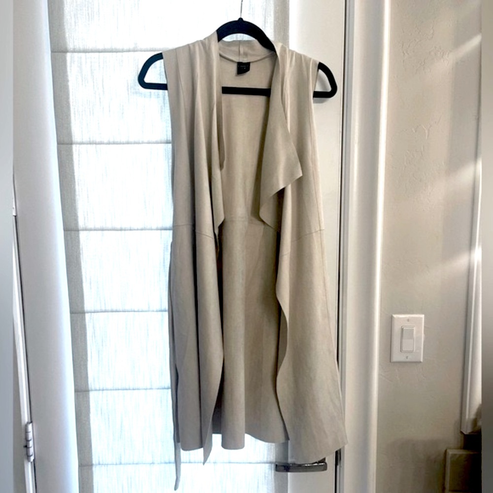 Suede (faux) Jacket/Vest Cream/Light taupe Size Medium. - Picture 4 of 9